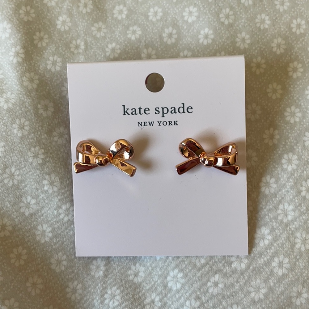 Kate spade bow earings, never been worn!